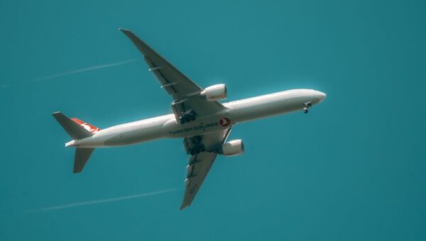 How to Maximize Your Airline Loyalty Points This Year