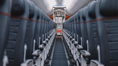 Budget Airlines vs. Full-Service Carriers: What You Need to Know