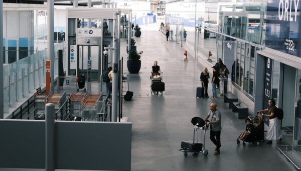 How to Plan a Family-Friendly Air Travel Experience